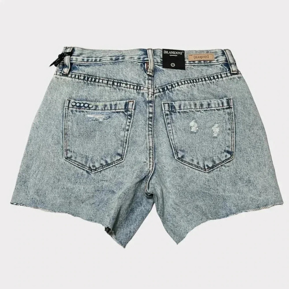 BLANK NYC Women's Distressed Mid Rise Shorts Size 24 - Picture 5 of 6